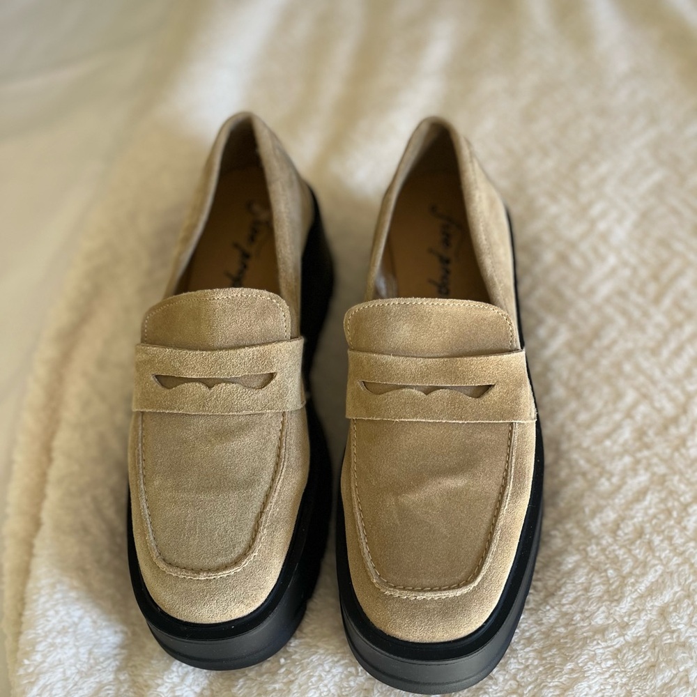 Free People Never Worn Beige Suede Loafers with Black Soles